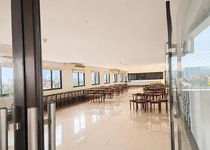 Hostel Affordable With 2 Bedbunks *